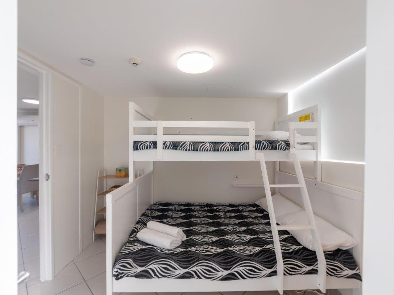 Crystal Beachfront Apartments Gold Coast Exteriér fotografie