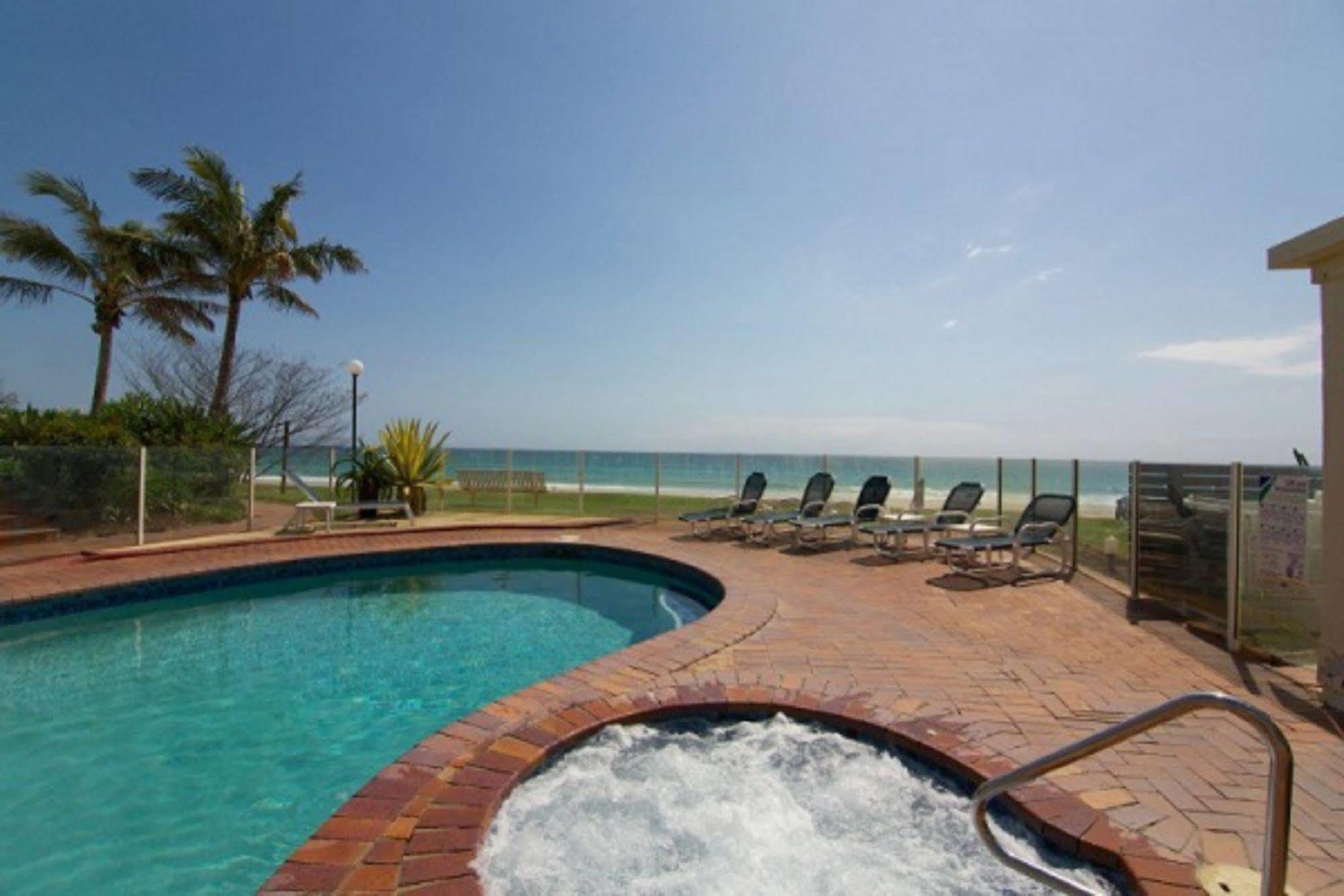 Crystal Beachfront Apartments Gold Coast Exteriér fotografie